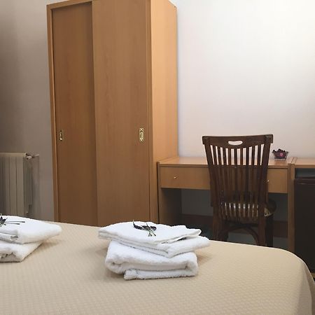Hostal Lido مدريد المظهر الخارجي الصورة